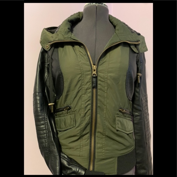 ‼️SOLD‼️Garage khaki urban bomber fall spring coat. - Picture 5 of 8